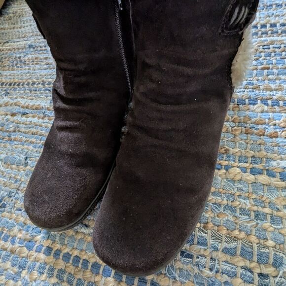 BareTraps Loran Suede Fur Brown Tan Button Ankle Booties 10 Boots Winter - Picture 5 of 12